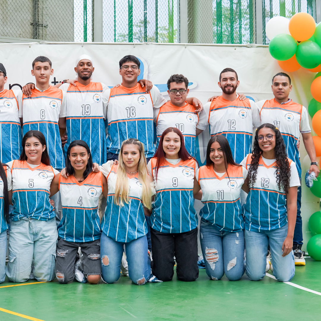 Nuestras selecciones recibieron oficialmente el uniforme institucional para representarnos en competencias deportivas