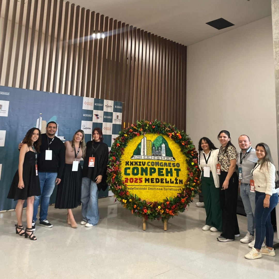 Estudiantes de Colmayor obtienen el primer y tercer puesto en el concurso de investigación del CONPEHT 2025.